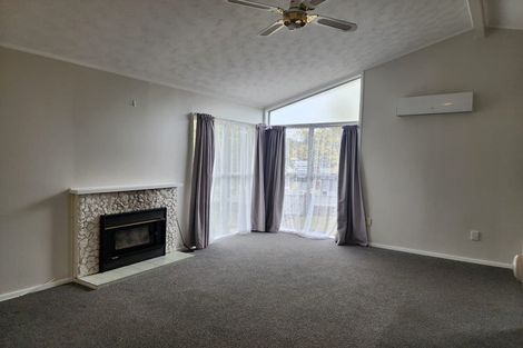 Photo of property in 58 Riverpark Crescent, Henderson, Auckland, 0610