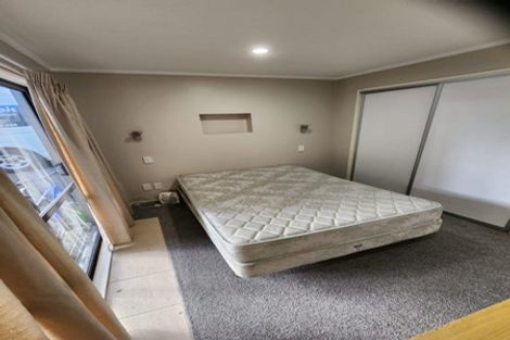 Photo of property in 774 East Coast Road, Oteha, Auckland, 0630