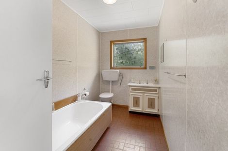 Photo of property in 15 Ngaio Street, Otaki Beach, Otaki, 5512