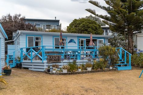 Photo of property in 22 Blue Pacific Parade, Riversdale Beach, Masterton, 5872