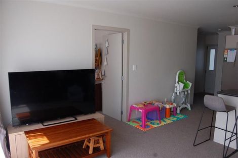 Photo of property in 16 Guildford Street, Tamatea, Napier, 4112
