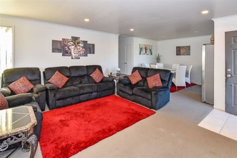 Photo of property in 43 Cyclamen Road, Mangere, Auckland, 2022