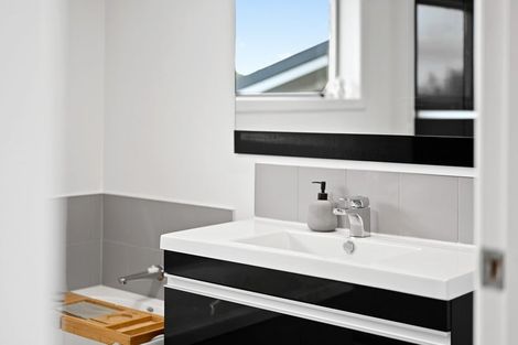 Photo of property in 12 Resthill Crescent, Glenview, Hamilton, 3206