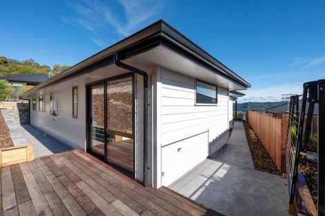 Photo of property in 11 Blackhawk Close, Kinloch, 3377