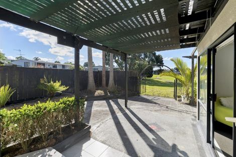 Photo of property in 1/16 Dalmahoy Place, Wattle Downs, Auckland, 2103