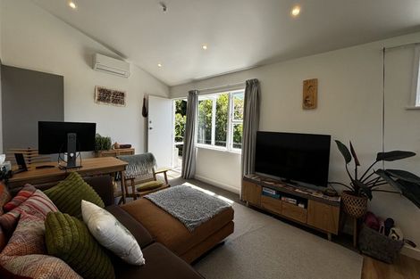 Photo of property in 18 Muri Road, Pukerua Bay, 5026