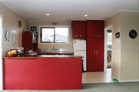 Photo of property in 42 Johnstone Street, Tinwald, Ashburton, 7700