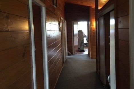 Photo of property in 2 Churchouse Road, Greenhithe, Auckland, 0632