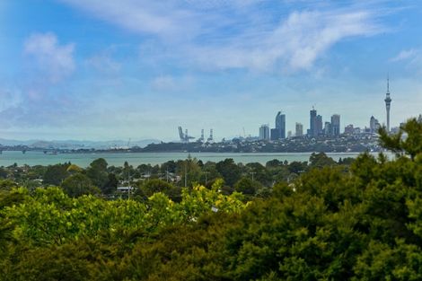 Photo of property in 85a Colwill Road, Massey, Auckland, 0614