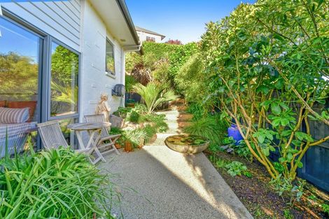 Photo of property in 96 Arran Point Parade, Orewa, 0931