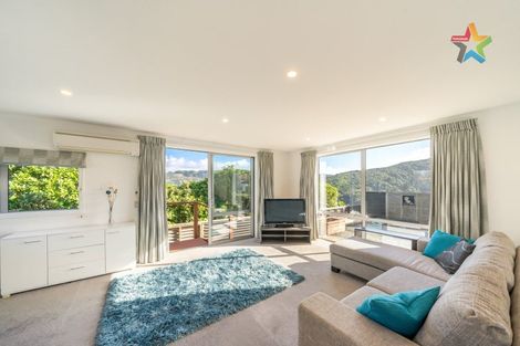 Photo of property in 20 Otonga Heights, Maungaraki, Lower Hutt, 5010