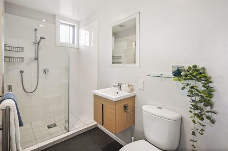 Photo of property in 75 Houghton Bay Road, Houghton Bay, Wellington, 6023