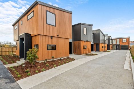 Photo of property in 2/70 Isleworth Road, Bishopdale, Christchurch, 8053