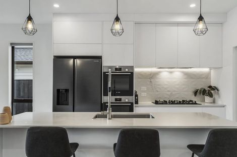 Photo of property in 10 Huaota Place, Botany Downs, Auckland, 2010