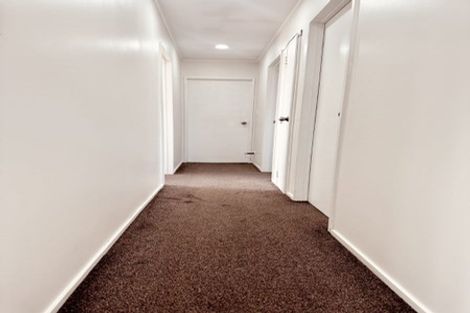 Photo of property in 4/30 Matthews Road, Clover Park, Auckland, 2019