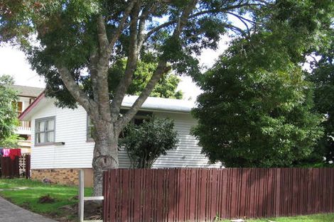 Photo of property in 2 Spence Road, Henderson, Auckland, 0612