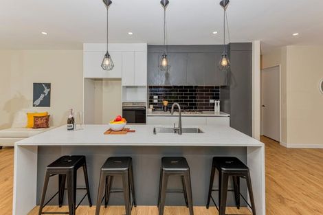 Photo of property in 4 Vintry Drive, Kumeu, 0810