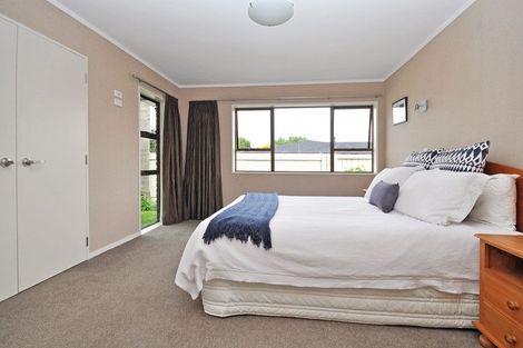 Photo of property in 22 Hillary Street, Chedworth, Hamilton, 3210