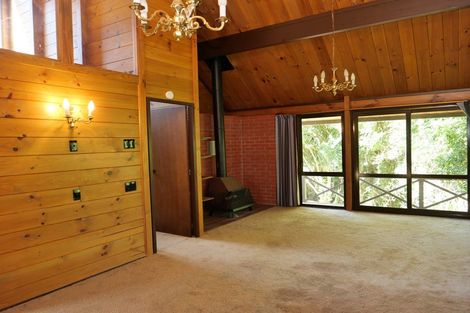 Photo of property in 37 Greenaway Road, Waikanae, 5036