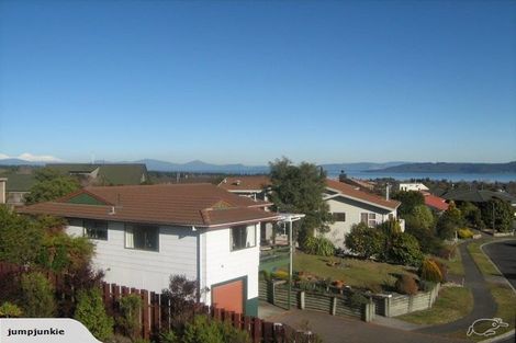 Photo of property in 11 Gladstone Grove, Richmond Heights, Taupo, 3330