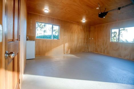 Photo of property in 221 Amreins Road, Taupaki, Henderson, 0782