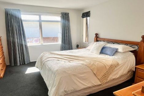 Photo of property in 124 Halswell Junction Road, Halswell, Christchurch, 8025