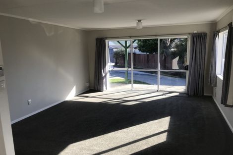 Photo of property in 8 Emery Place, Papamoa Beach, Papamoa, 3118