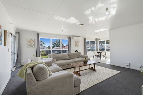 Photo of property in 16 Dingadee Street, Welcome Bay, Tauranga, 3112