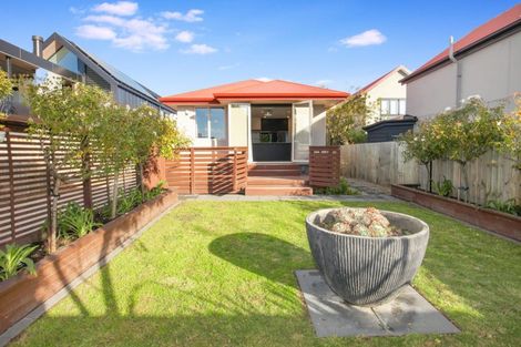 Photo of property in 190 Peterborough Street, Christchurch Central, Christchurch, 8013