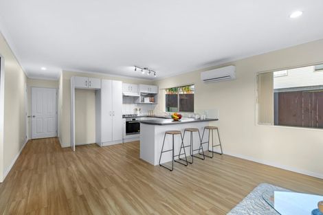 Photo of property in 9 Staten Place, Mangere, Auckland, 2022