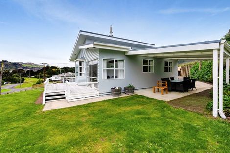 Photo of property in 8 Tainui Street, Mokau, 4376