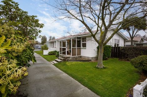 Photo of property in 1/64 Osborne Street, Waltham, Christchurch, 8011