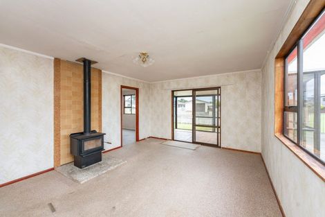 Photo of property in 13 Hewson Crescent, Otaki Beach, Otaki, 5512