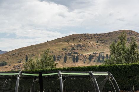 Photo of property in 8 Mulbury Way, Lower Shotover, Queenstown, 9304