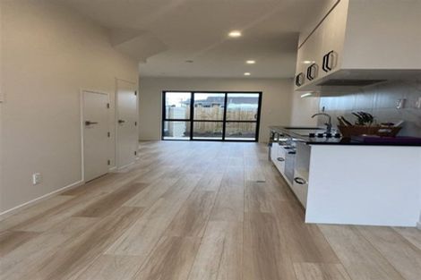 Photo of property in 10/148 Lincoln Road, Henderson, Auckland, 0610