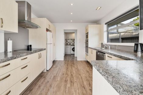 Photo of property in 3 Cam Place, Harewood, Christchurch, 8051