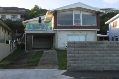 Photo of property in 21 Sunset Parade, Plimmerton, Porirua, 5026