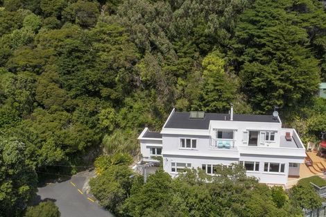 Photo of property in 28 Kowhai Street, Eastbourne, Lower Hutt, 5013