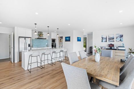 Photo of property in 11 Rihi Paea Rise, Ngunguru, 0173