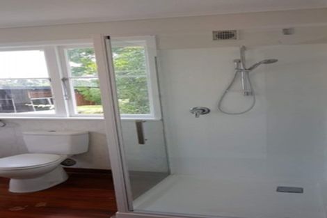 Photo of property in 10 Chamberlain Road, Massey, Auckland, 0614