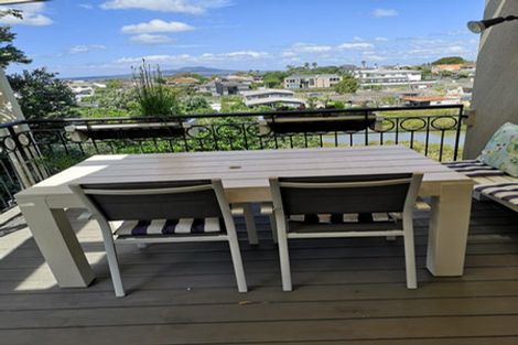 Photo of property in 2/11a Prospect Terrace, Milford, Auckland, 0620