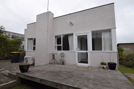 Photo of property in 2 Queen Street, Brighton, Dunedin, 9035