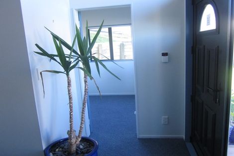 Photo of property in 30a Bowes Crescent, Strathmore Park, Wellington, 6022