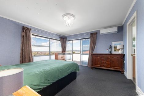 Photo of property in 48 Cherub Place, West Harbour, Auckland, 0618