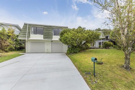 Photo of property in 14 Balliol Drive, Tawa, Wellington, 5028