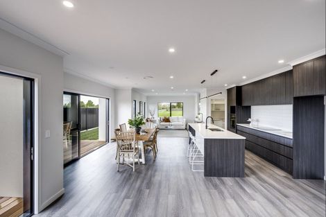 Photo of property in 15 Arihi Crescent, Frimley, Hastings, 4120