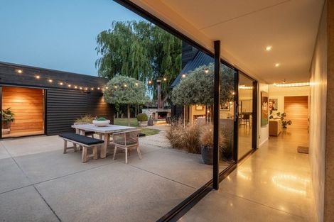 Photo of property in 1 Larkins Way, Arthurs Point, Queenstown, 9371