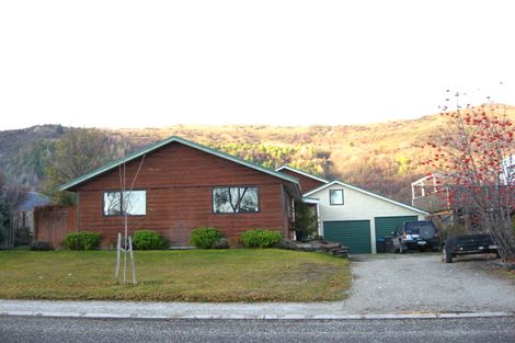 Photo of property in 69 Centennial Avenue, Arrowtown, 9302
