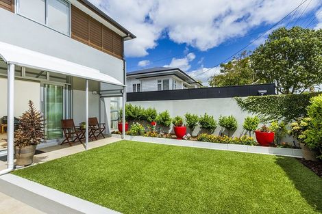 Photo of property in 8 Sylvan Park Avenue, Milford, Auckland, 0620