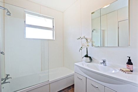 Photo of property in 42 Upham Street, Havelock North, 4130